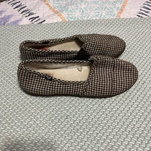 Roxy slip on shoes